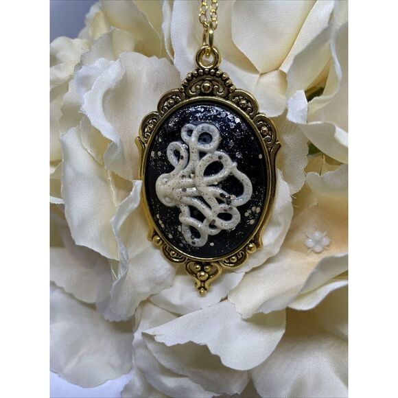 Octopus Ivory Black Cameo Gold Necklace Ocean Nautical Beach Kraken Nautical - Picture 3 of 6